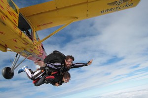 Suisse Kappelen – Saut en tandem exclusif 6000 m 3h00