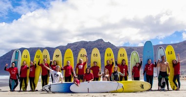 Spain Lanzarote – Beginner surf lesson 1 day 5h00